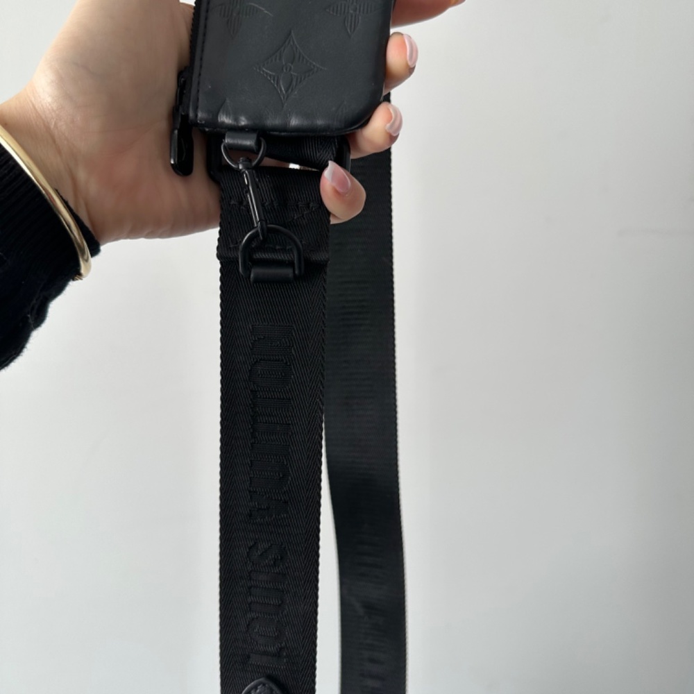 Unisex Louis Vuitton Duo Messenger All black - Picture 9 of 11
